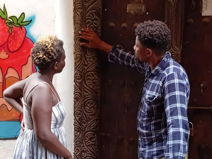 Swahili Carved Doors Tour by Woman Woodcarver: Lamu Island - Timing, heat, and the afternoon start