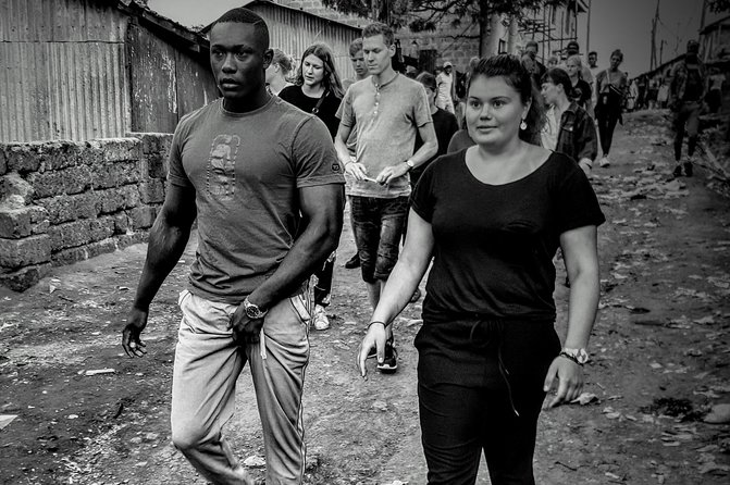 Tembea Kibera - Learning to prepare and eat Kenyan food