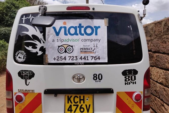 Tour: Giraffe Center and Nairobi National Park - Nairobi National Park with an open roof