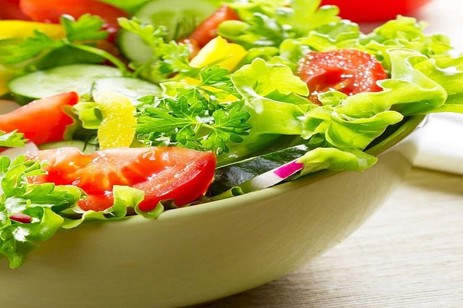 Tour Giraffe Center,Karen blixen and lunch carnivore restaurant - What the private format gives you