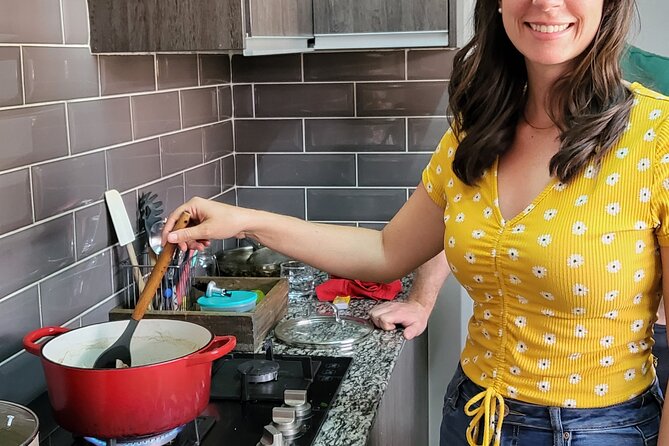Traditional Kenyan Cooking Class & Local Market Tour - Cooking a traditional Kenyan meal from scratch